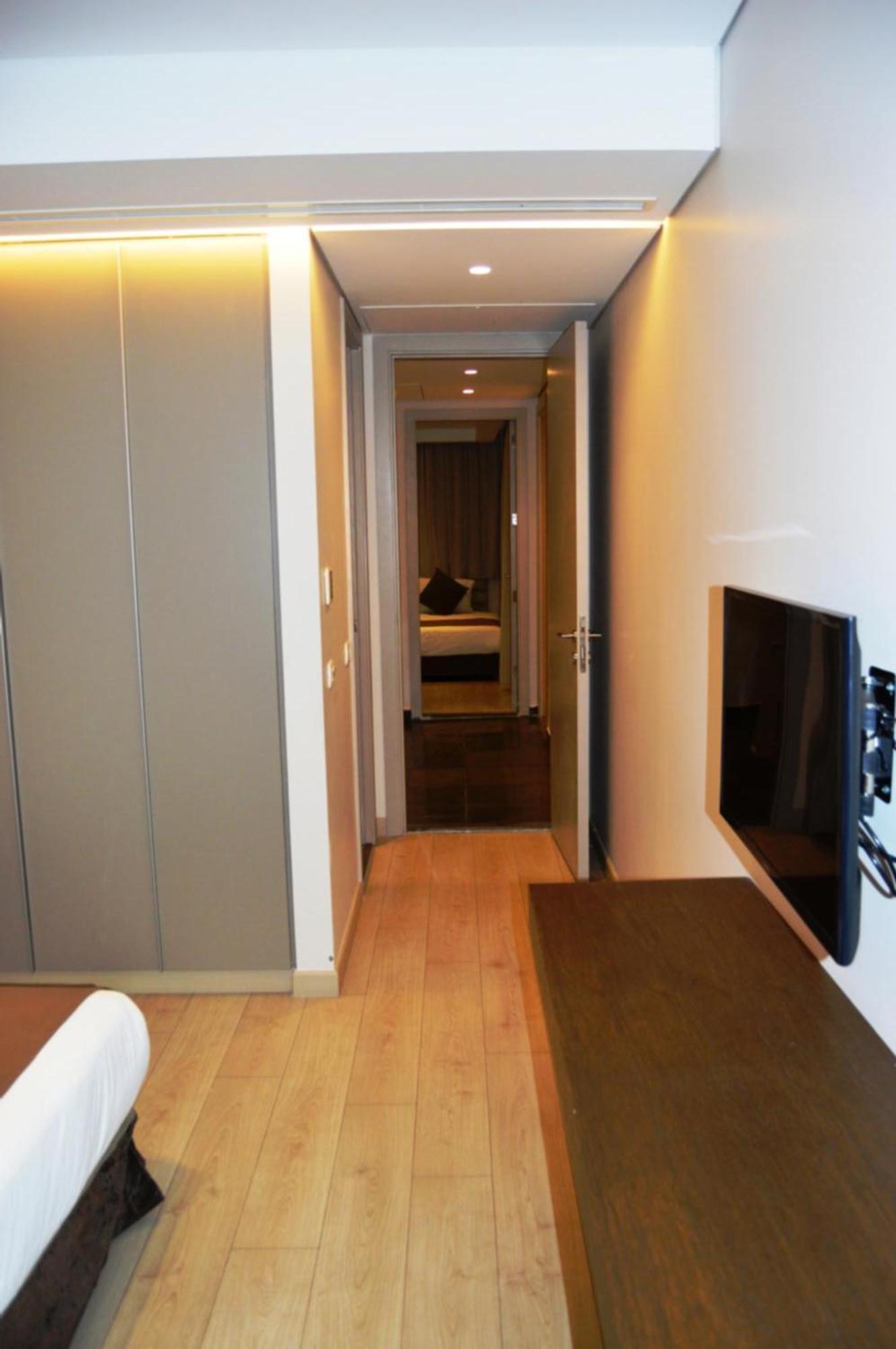 Country Lodge Hotel & Resort Beirut Zimmer foto