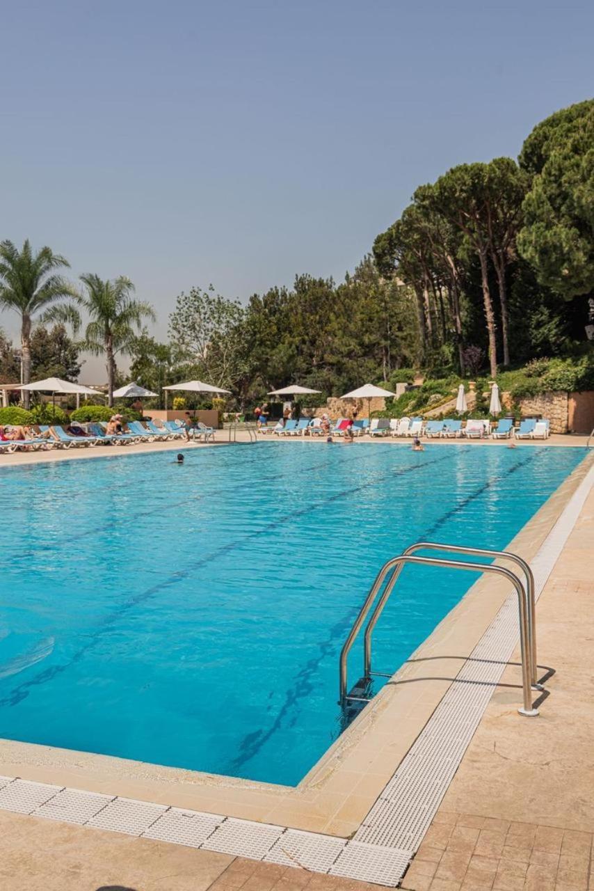 Country Lodge Hotel & Resort Beirut Exterior foto