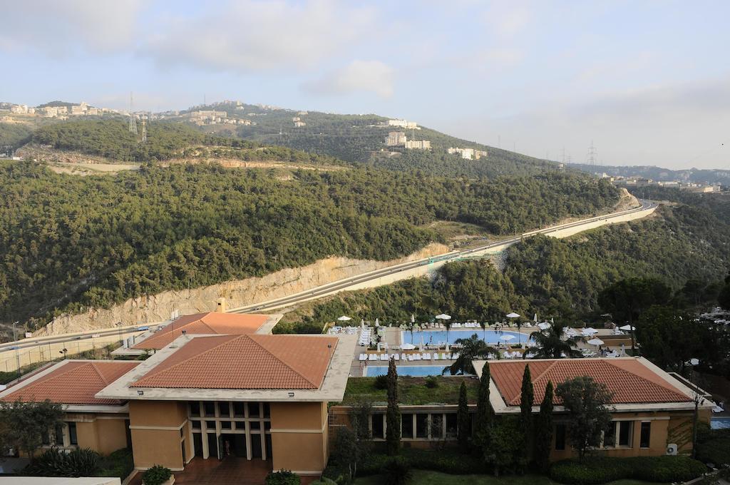 Country Lodge Hotel & Resort Beirut Exterior foto