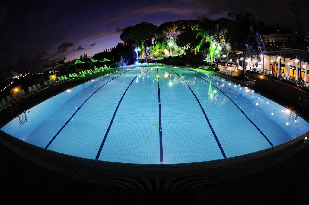 Country Lodge Hotel & Resort Beirut Exterior foto