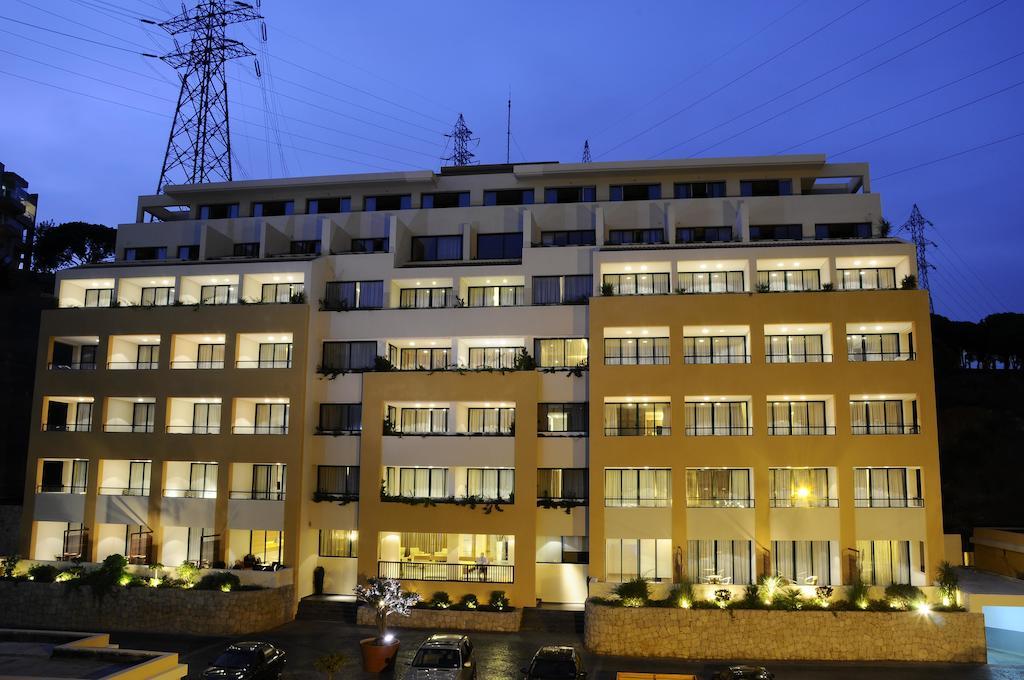 Country Lodge Hotel & Resort Beirut Exterior foto