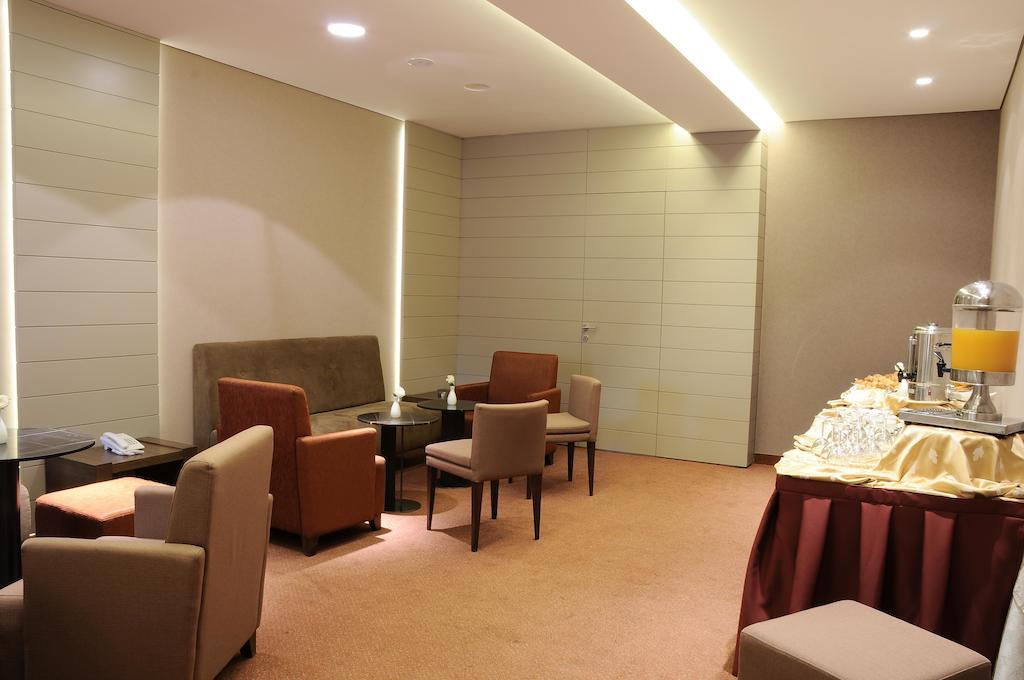 Country Lodge Hotel & Resort Beirut Exterior foto